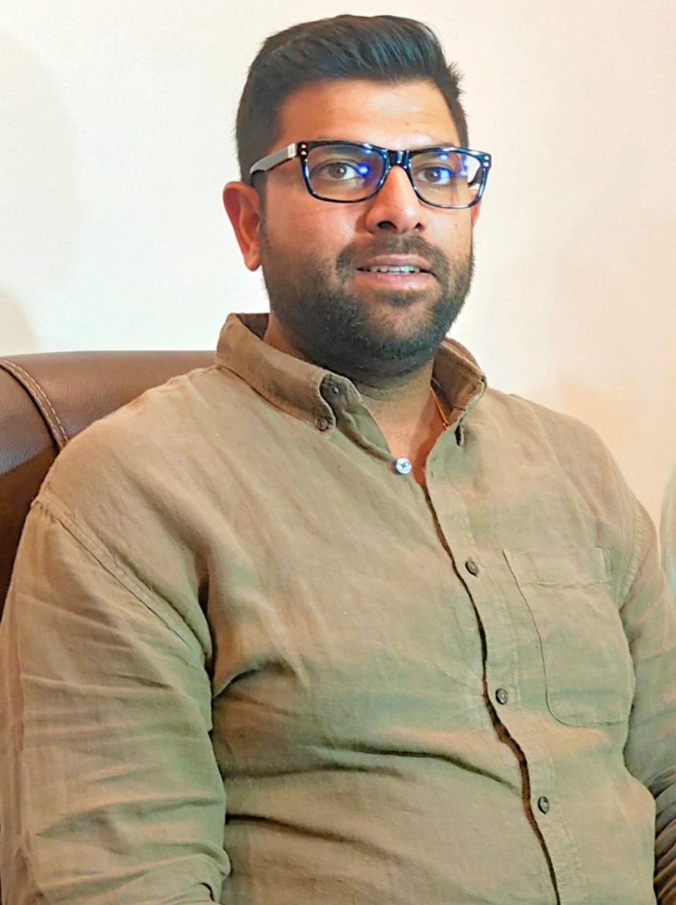 जपा सरकार की गलत नीतियों के कारण दुग्ध उत्पादकों को भारी परेशानी – दिग्विजय चौटाला