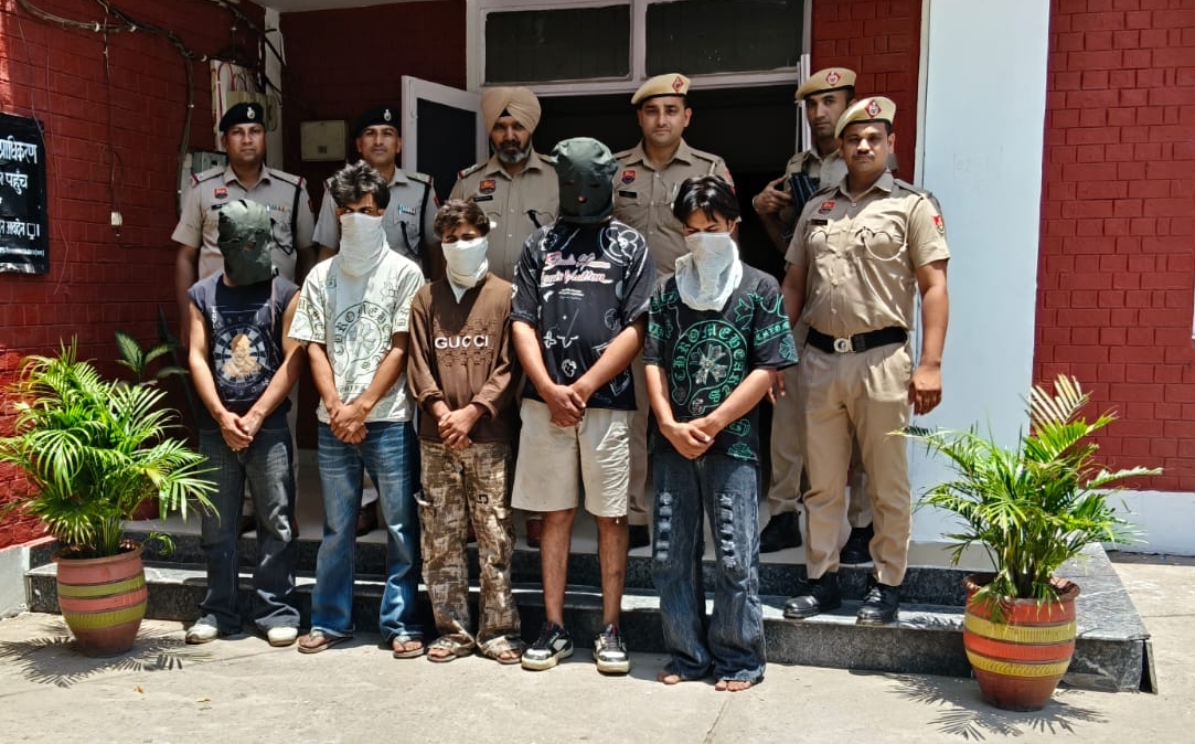पंचकूला पुलिस ने कालका में डकैती की साजिश को किया नाकाम, हथियारबंद अंतरराज्यीय गैंग का पर्दाफाश कर पंजाब के 5 शातिर आरोपी किए गिरफ्तार