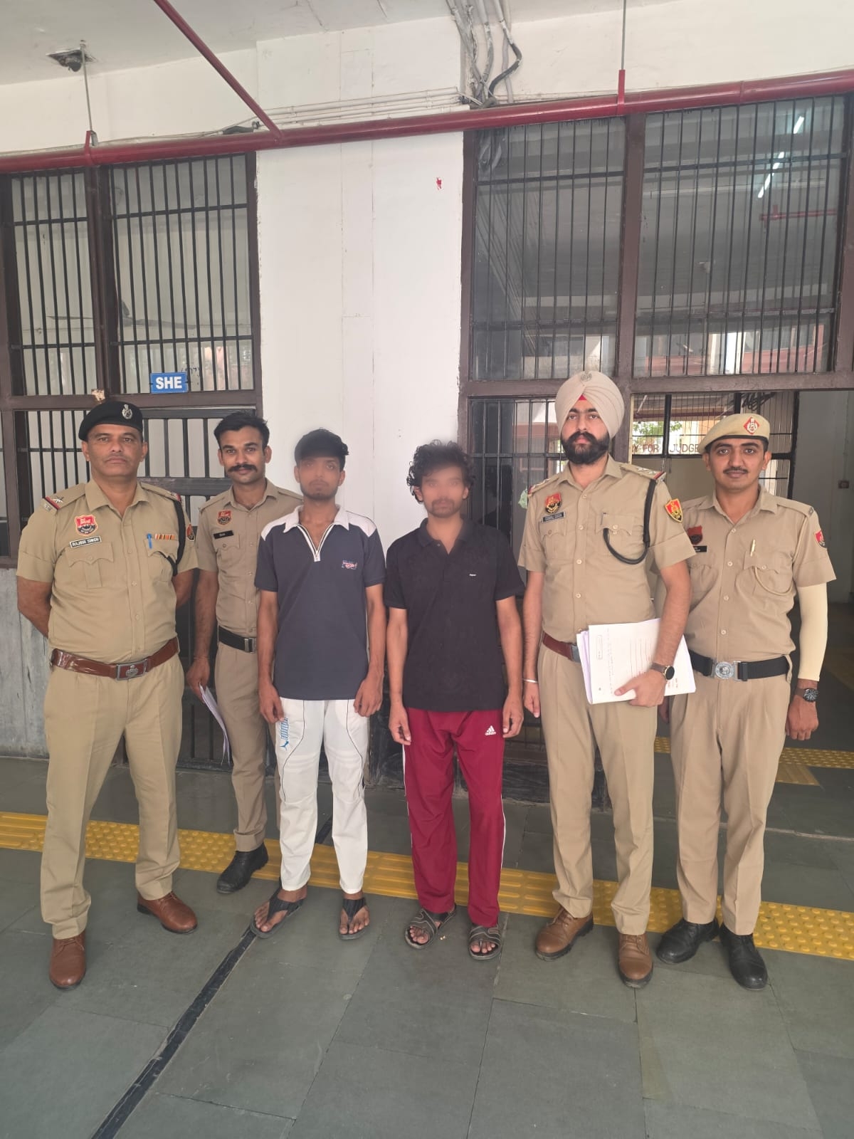 पिंजौर अपहरण-लूट मामला: पुलिस मुठभेड़ में घायल दो आरोपी अस्पताल से डिस्चार्ज होते ही गिरफ्तार, दोनों को आज कोर्ट में किया गया पेश, मामले में गठित एसआईटी द्वारा की जा रही आगामी जांच