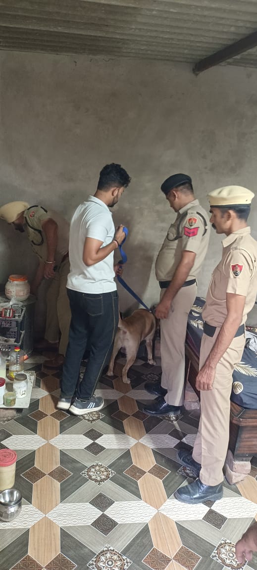 पंचकूला पुलिस की अपील: नशा तस्करी या नशे के कारोबार की जानकारी पुलिस हेल्पलाइन नंबर 7087081100, 7087081048 अथवा मानस हेल्पलाइन नंबर 1933 पर दें