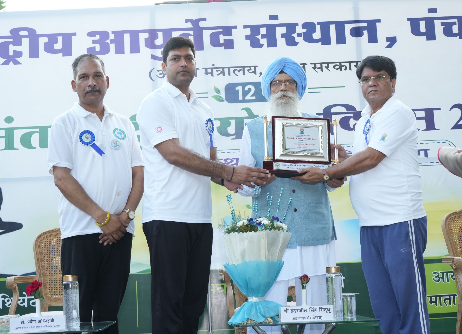 स्वस्थ भारत के संकल्प को साकार करने में प्रभावी साबित हो रहा है योग : प्रोफेसर सतीश गंधर्व
