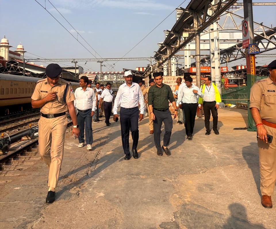 नीट अभ्यर्थियों की सुविधा पर रेलवे का फोकस, डीआरएम ने लखनऊ स्टेशन की व्यवस्थाओं का लिया जायजा