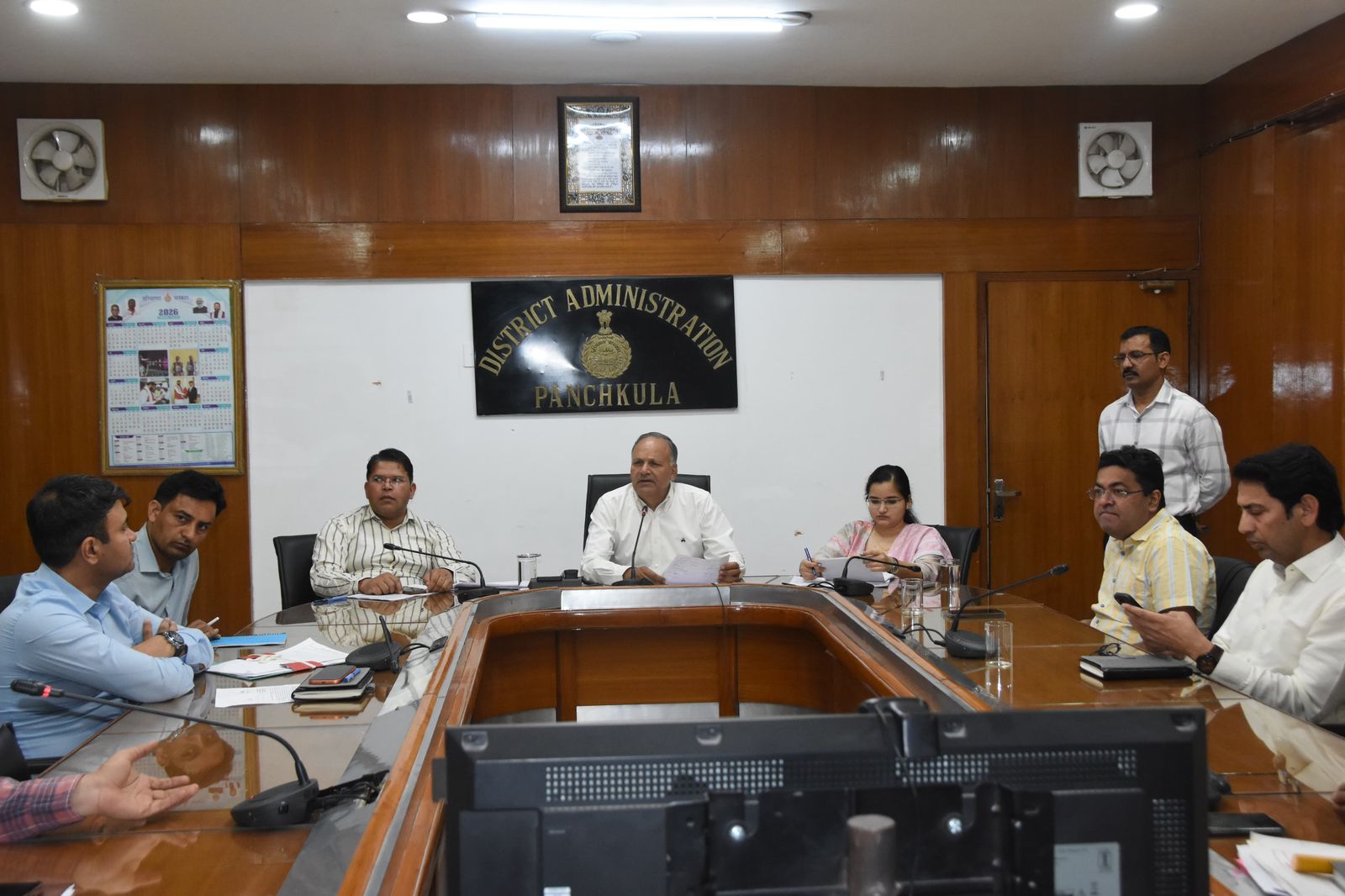 पायुक्त ने लंबित शिकायतों के निपटारे में तेजी लाने तथा जन-संवाद पोर्टल की प्रतिदिन समीक्षा करने के दिए निर्देश