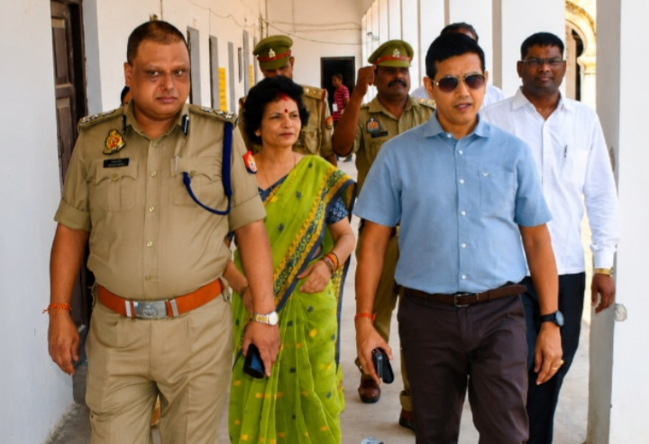 युवाओं के भविष्य से जुड़े परीक्षा अभियान पर विशेष निगरानी, मंडलायुक्त और डीआईजी ने सुरक्षा व व्यवस्थाओं का लिया जायजा