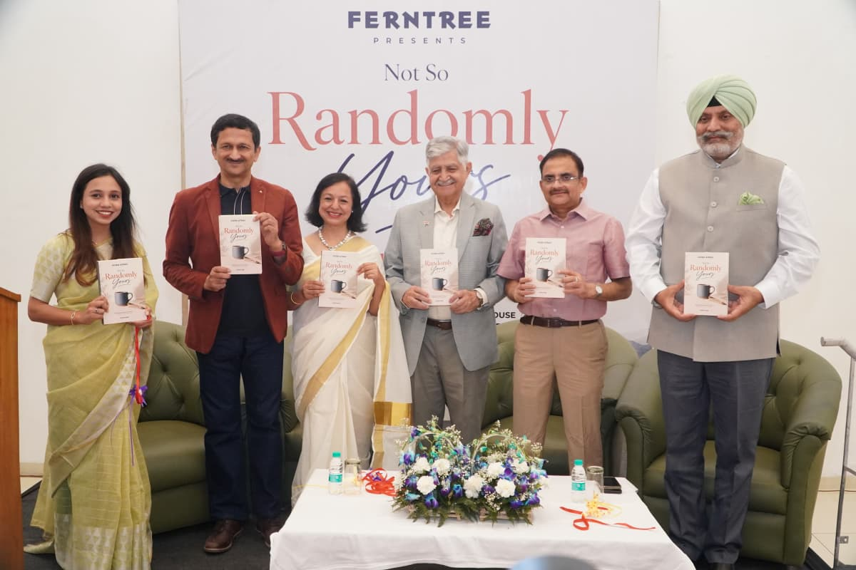पूर्व आईएएस अधिकारी विवेक अत्रे की छठी पुस्तक ‘नॉट सो रैंडमली योर्स’ का विमोचन
