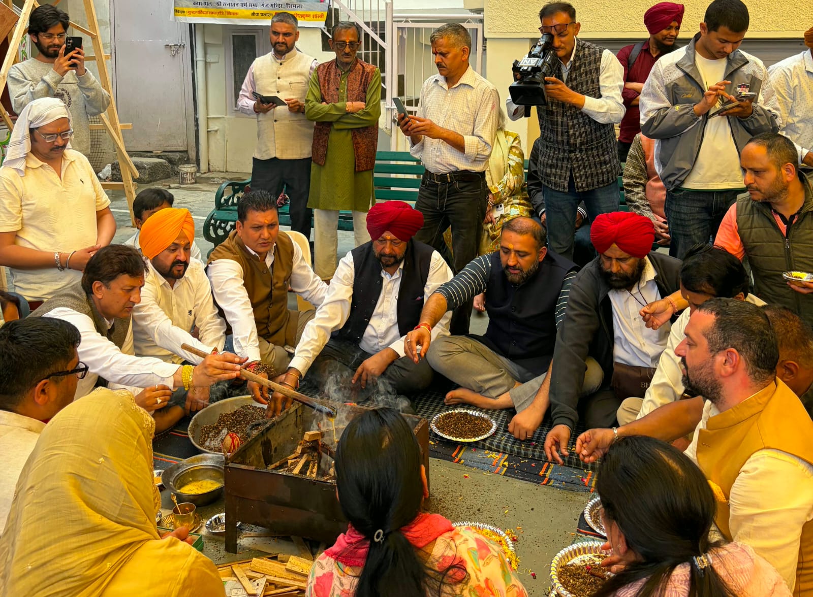 दिवंगत कर्नल बलदेव कौण्डल को ठाकुर महासभा हमीरपुर ने दी श्रंद्धाजलि