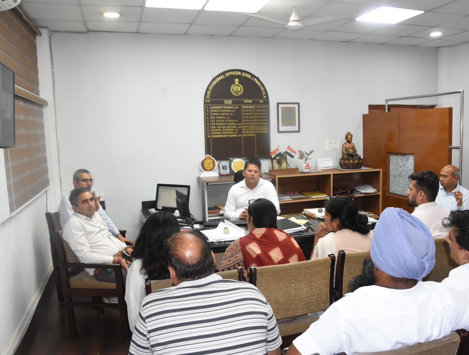 मतदाता सूची पुनरीक्षण कार्य में तेजी लाने के निर्देश, एसडीएम ने की प्रगति की समीक्षा