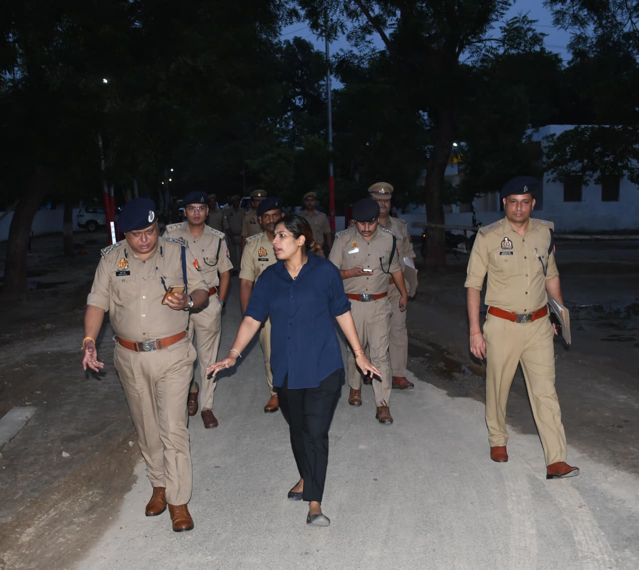 कानून-व्यवस्था से भर्ती तक सख्त निगरानी: डीआईजी सोमेन वर्मा की समीक्षा बैठक में सुरक्षा व्यवस्था को लेकर बनी व्यापक रणनीति