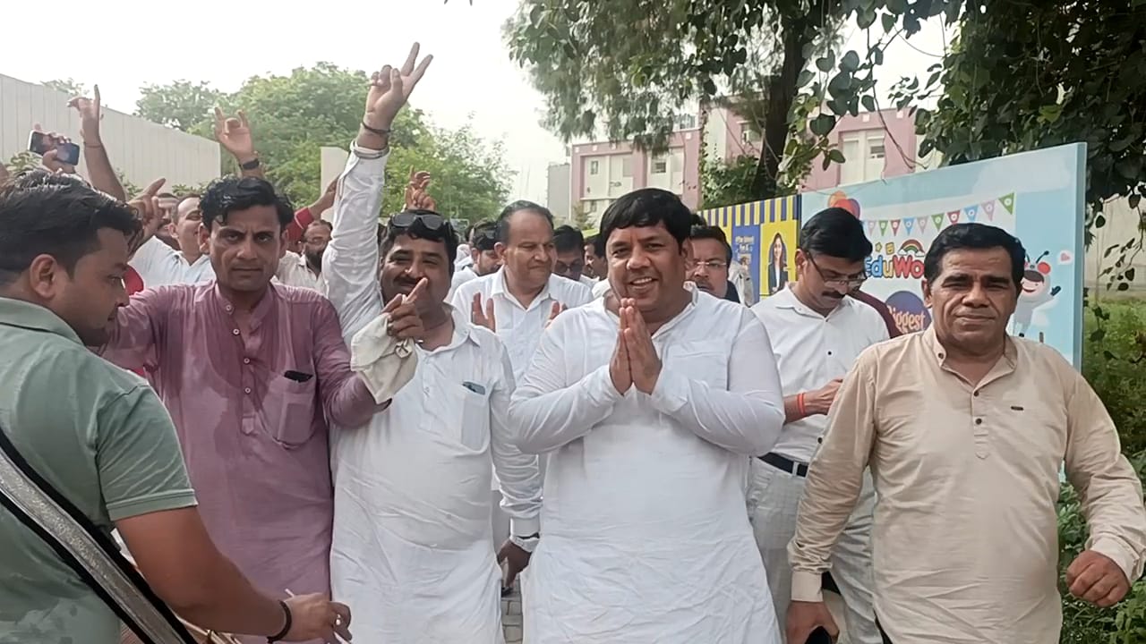 अमित वर्मा को 33 मतों से करना पड़ा संतोष, सभी नौ पदों पर राजीव जैन गुट का कब्जा