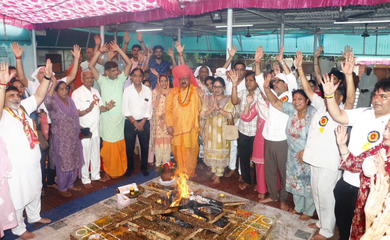 साधु, संतों और महात्माओं का मुनि सभा द्वारा भव्य स्वागत