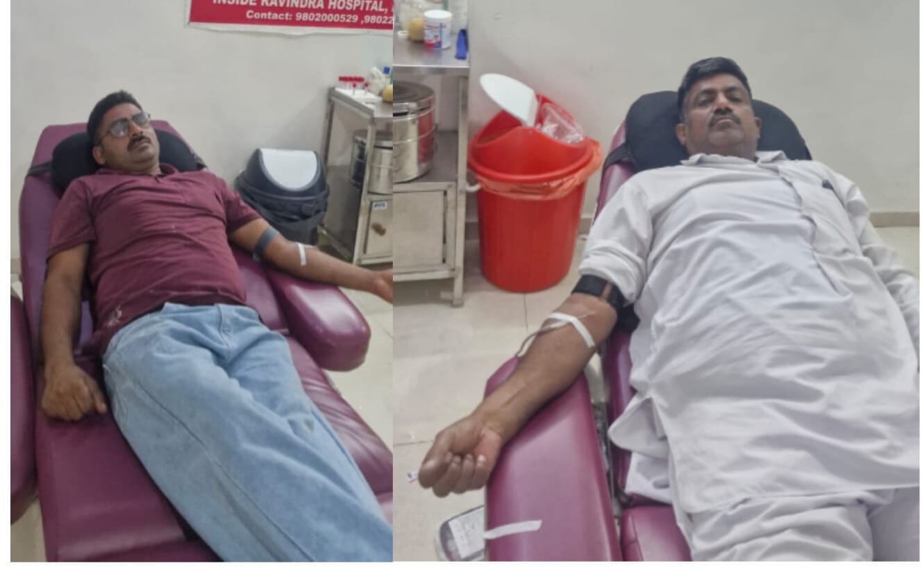जरूरतमंद मरीज के लिए सोनू-बिल्लू  ने किया रक्तदान