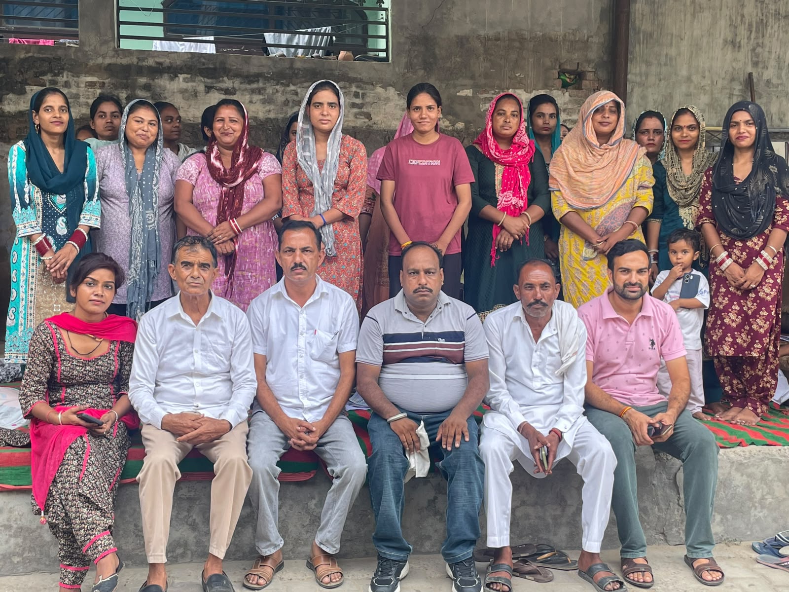 गांव बतौड़ में 30 दिवसीय मुफ्त सिलाई प्रशिक्षण शिविर संपन्न, ग्रामीण महिलाओं को मिला आत्मनिर्भरता का हुनर