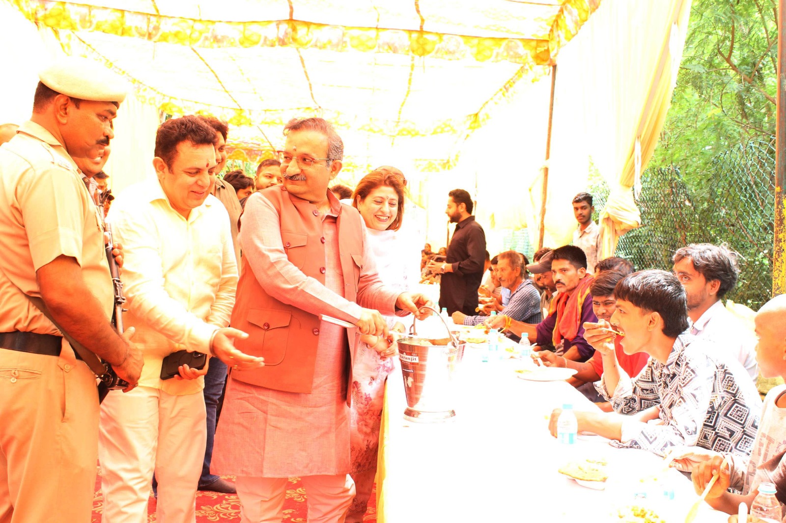 शनि मंदिर, पंचकूला में आयोजित विशाल भंडारे में 500 से अधिक श्रद्धालुओं ने भाग लिया