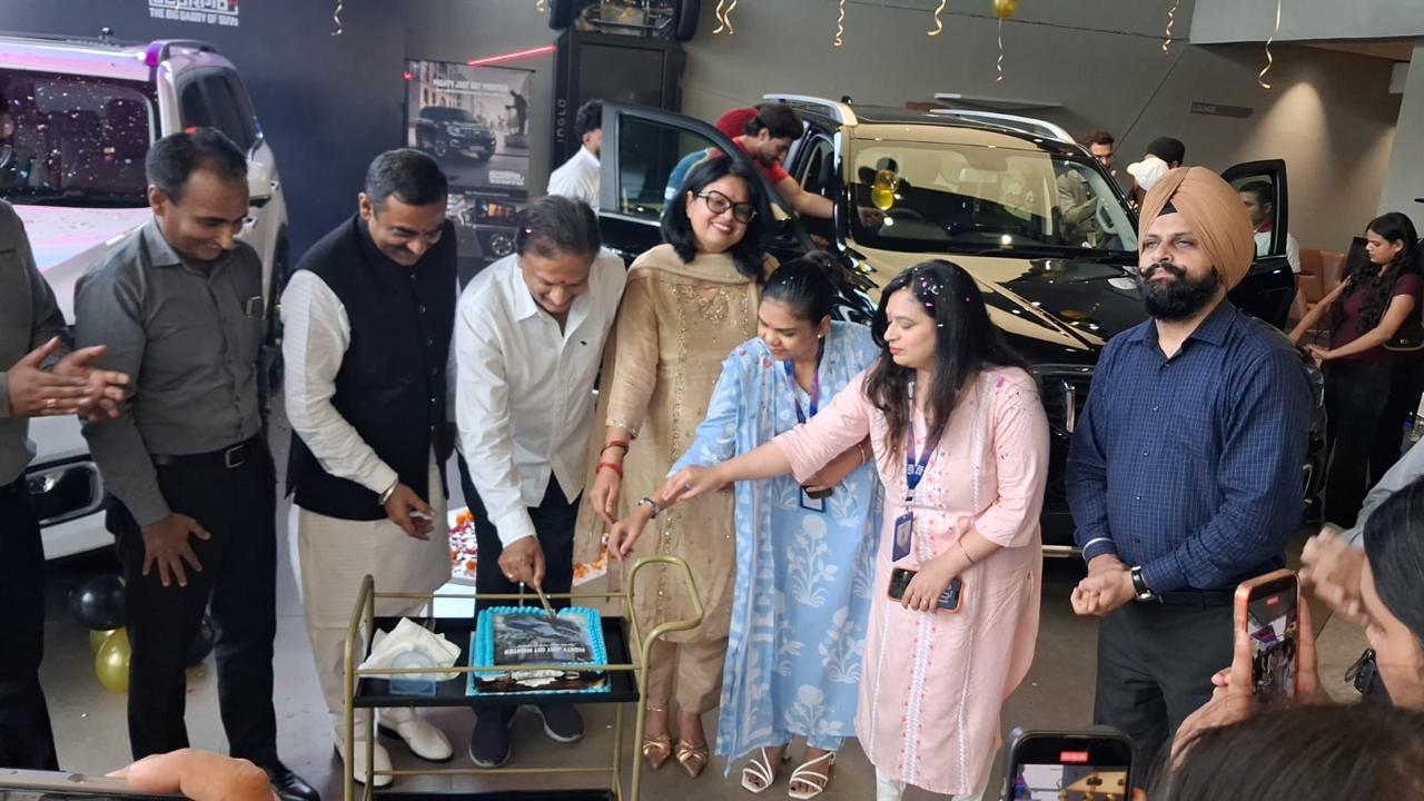 पूर्व मेयर कुलभूषण गोयल ने महिंद्रा स्कार्पियो-एन लांच का शुभारंभ किया
