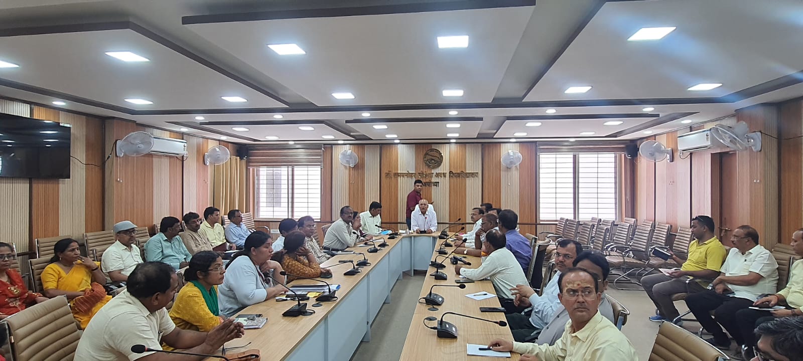 दीक्षांत की गरिमा से आगे बढ़ा विश्वविद्यालय—हरियाली, पारदर्शिता और सुरक्षा को संवारने का संकल्प