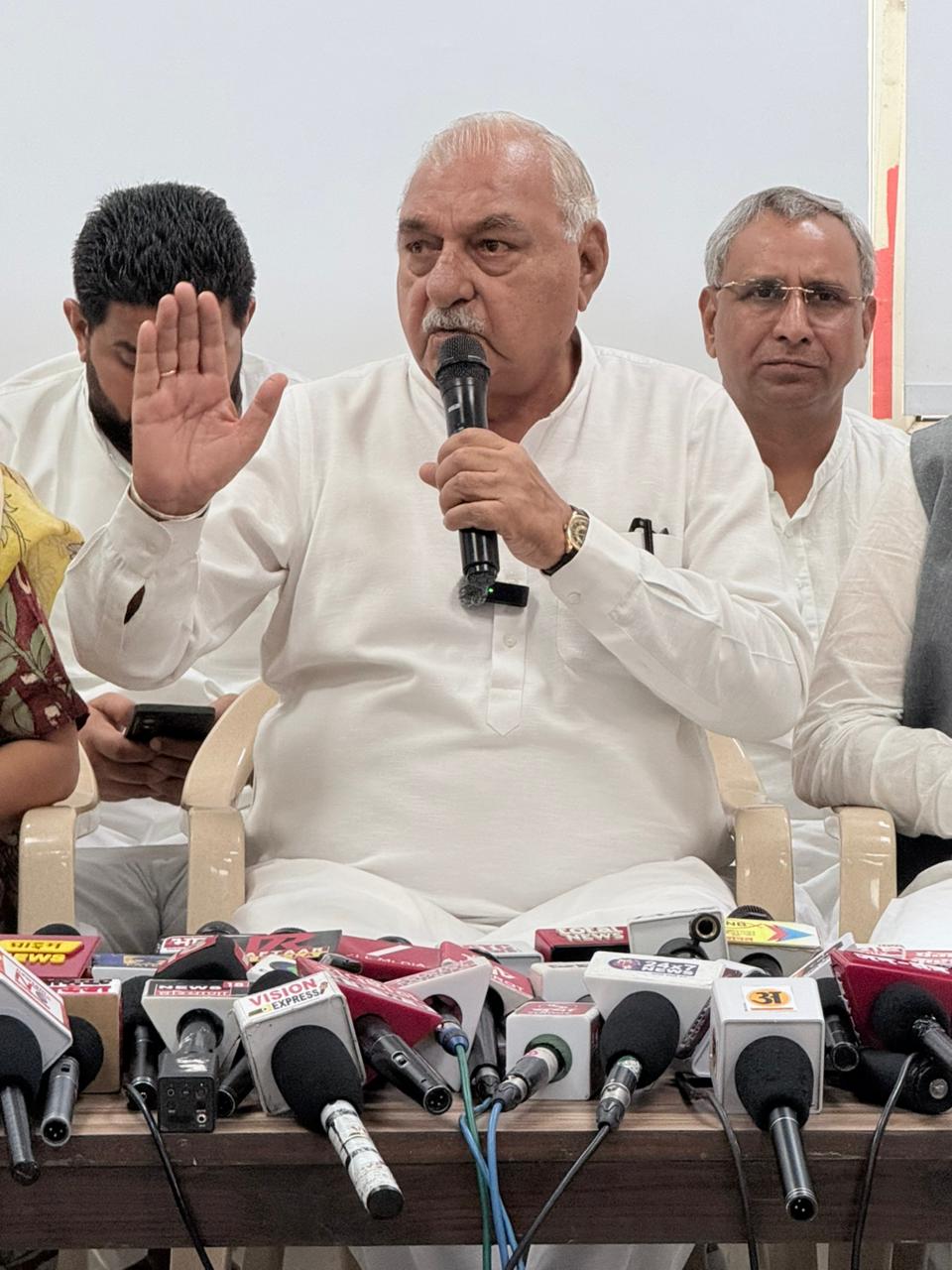 सफाई और कौशल कर्मियों के मुद्दे पर बीजेपी ने सदन में बोला झूठ- हुड्डा