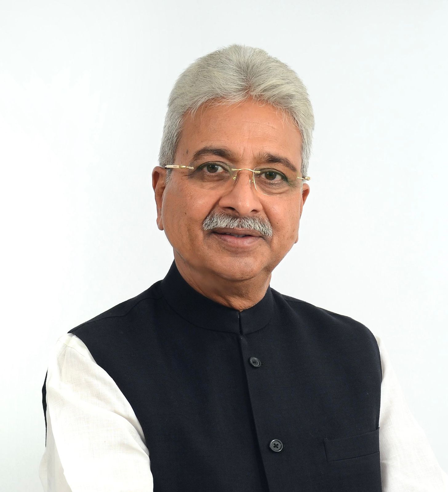 यूपीआई भारत की डिजिटल ताकत है, व्यापारियों और आम जनता पर अतिरिक्त बोझ न डाला जाए- राव नरेंद्र सिंह