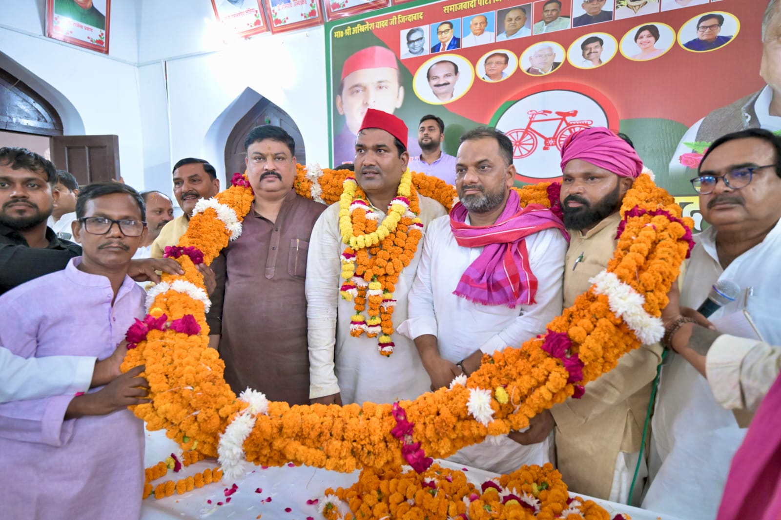 40 पड़ावों पर उमड़ा स्नेह, अयोध्या में जय सिंह राणा का भव्य अभिनंदन