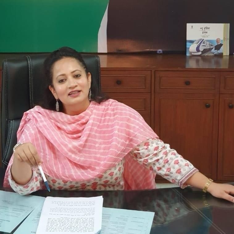 सरकारी अस्पताल में जाकर अपनी नियमित कान व सुनने की जांच करवाएं : आरती सिंह राव