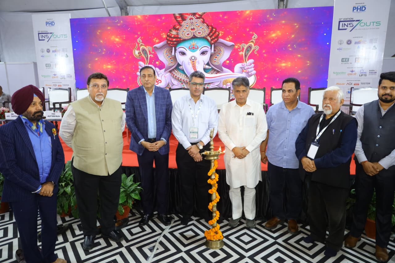 सांसद मनीष तिवारी ने पीएचडीसीसीआई के 12वें इन्स-आउट एक्सपो का उद्घाटन किया