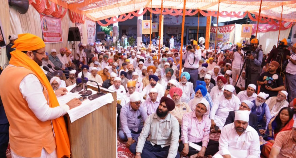नामदेव भवन के लिए 21 लाख रुपये देने की घोषणा, समाज की मांगों पर सकारात्मक विचार का आश्वासन